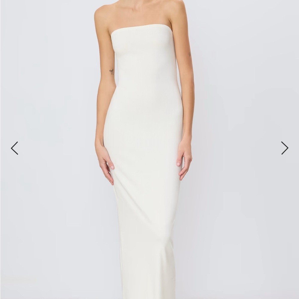 Eterne Strapless Cream Dress